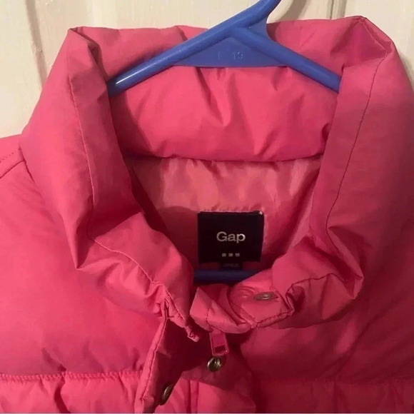 Gap Pink Puffer Vest Wonen’s Size Medium - Picture 4 of 14